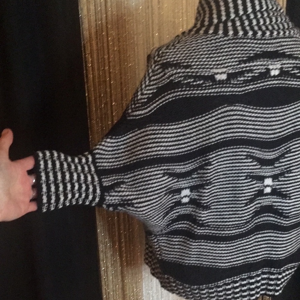 Express Cardigan - Picture 5 of 8